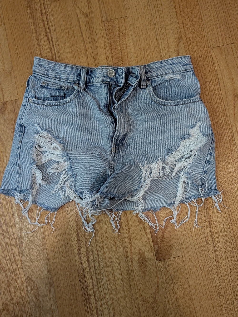 Zara Light Blue Distressed Denim Short - US4/ EUR36